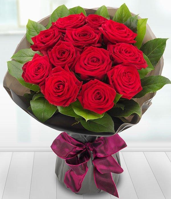 A Dozen Christmas Red Roses*